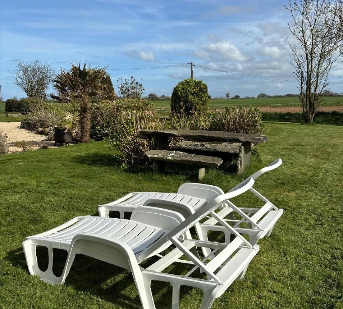 Ti Breizh 8 Pers 3Km De La Mer Guimaec